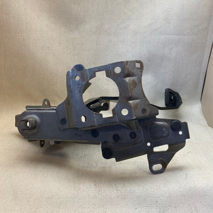 FORD Fiesta 6  Benzinli debriyaj pedali ve braketi