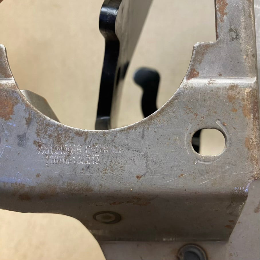 FORD Fiesta 6  Benzinli debriyaj pedali ve braketi
