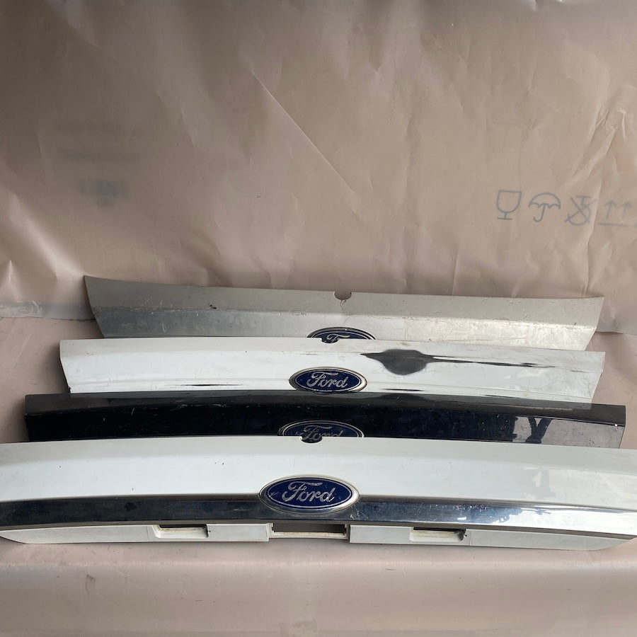 FORD Fiesta Bagaj Tutamağı 8A61-A43404-B