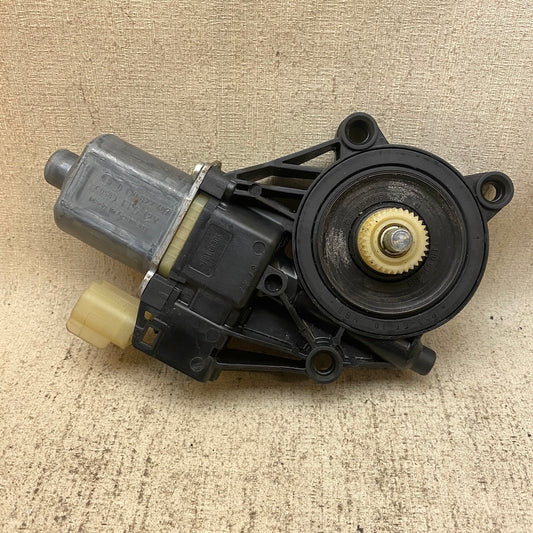 FORD Fiesta Ön Sağ Cam Motoru 8A61-14553-A
