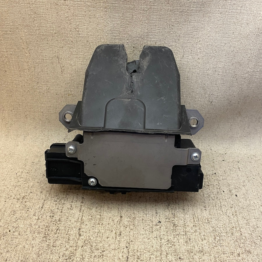 FORD Focus 2 Bagaj Kilidi 3M51-R422A66-AP