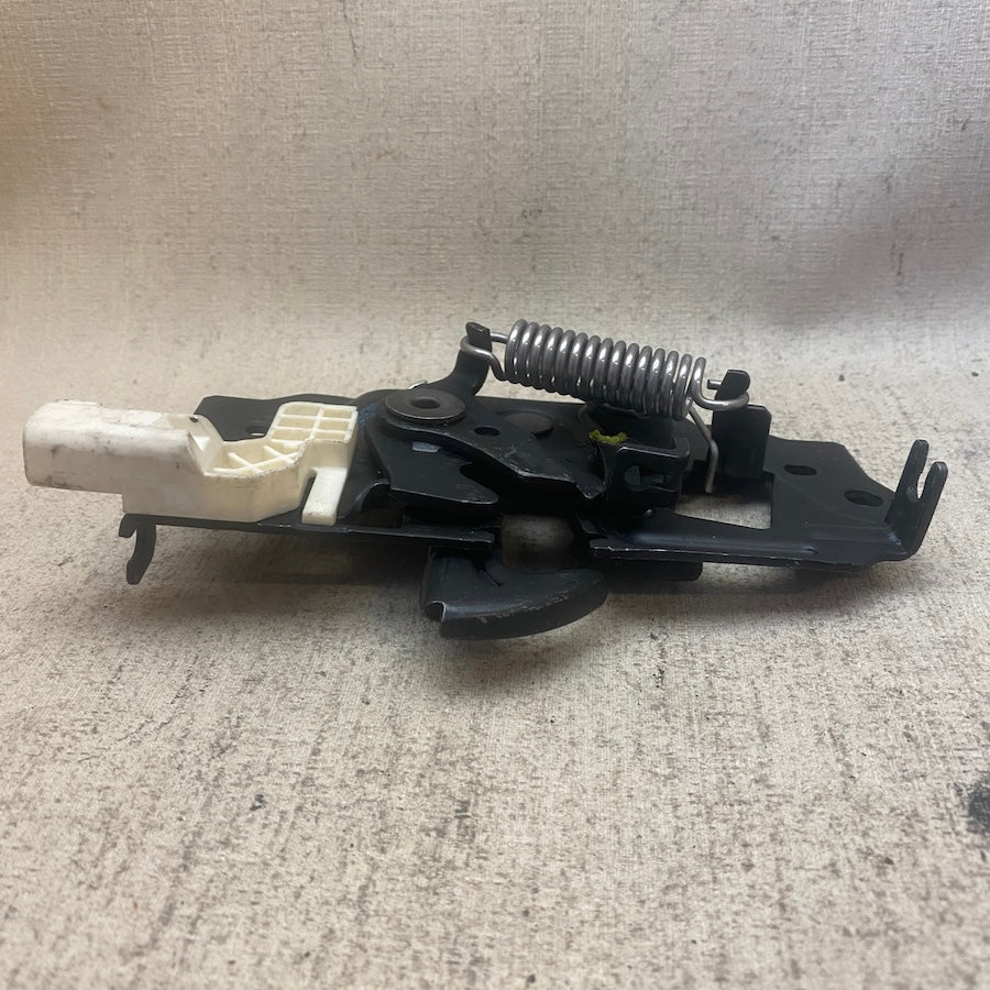 FORD Focus/Kuga/C Max Kaput Kilidi BM5A16700
