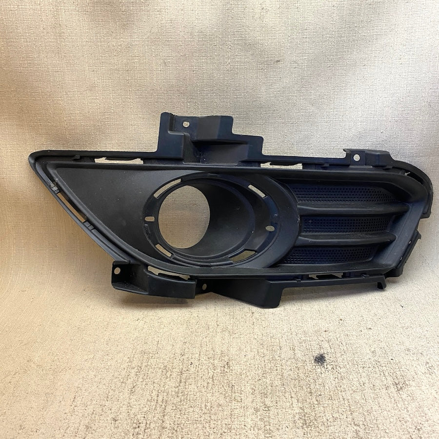 FORD Mondeo Sis Far Çerçevesi Sol DS73-19953-B