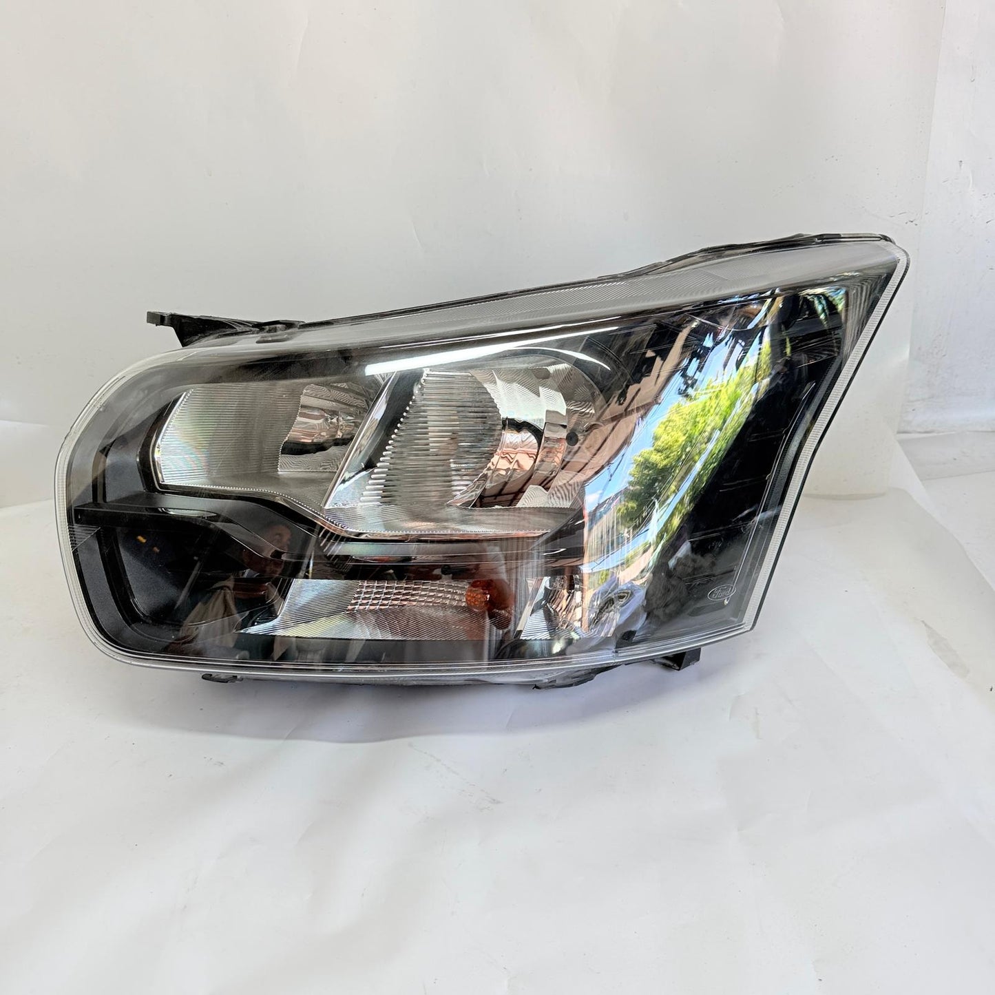 Ford Transit Sol Ön Far GK31-13W030-BC 2018-2026