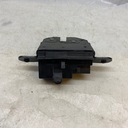 Fiat Doblo Bagaj Kilidi 51868085 Orijinal Çıkma En Uygun Oto Parça