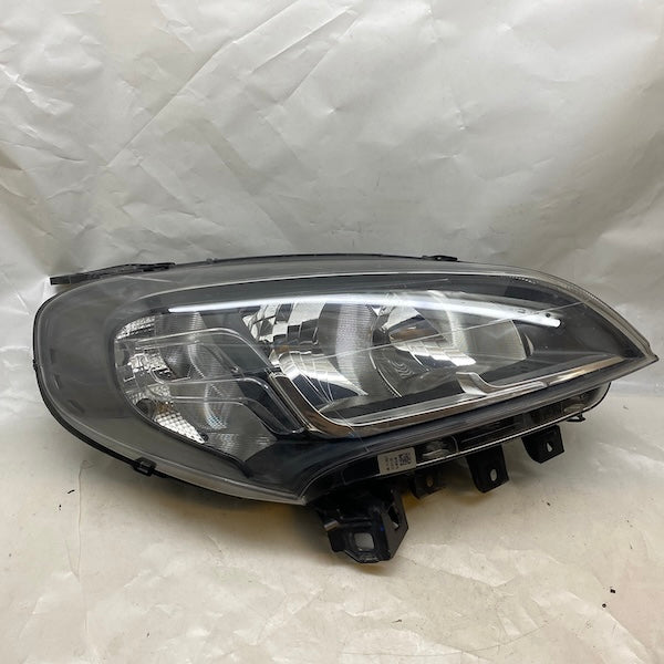 Fiat Doblo Sağ Far Halojen Siyah Zemin 15-20 521094560 Çıkma En Uygun Oto Parça