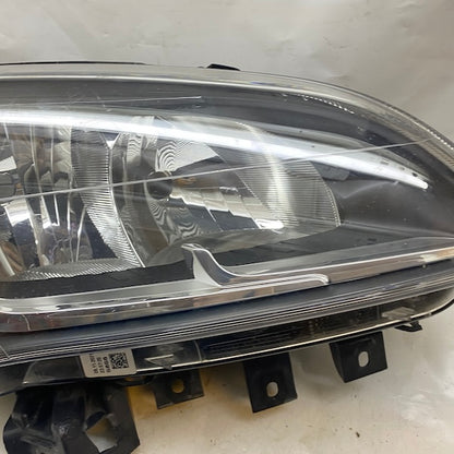 Fiat Doblo Sağ Far Halojen Siyah Zemin 15-20 521094560 Çıkma En Uygun Oto Parça