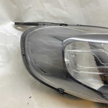 Fiat Doblo Sağ Far Halojen Siyah Zemin 15-20 521094560 Çıkma En Uygun Oto Parça