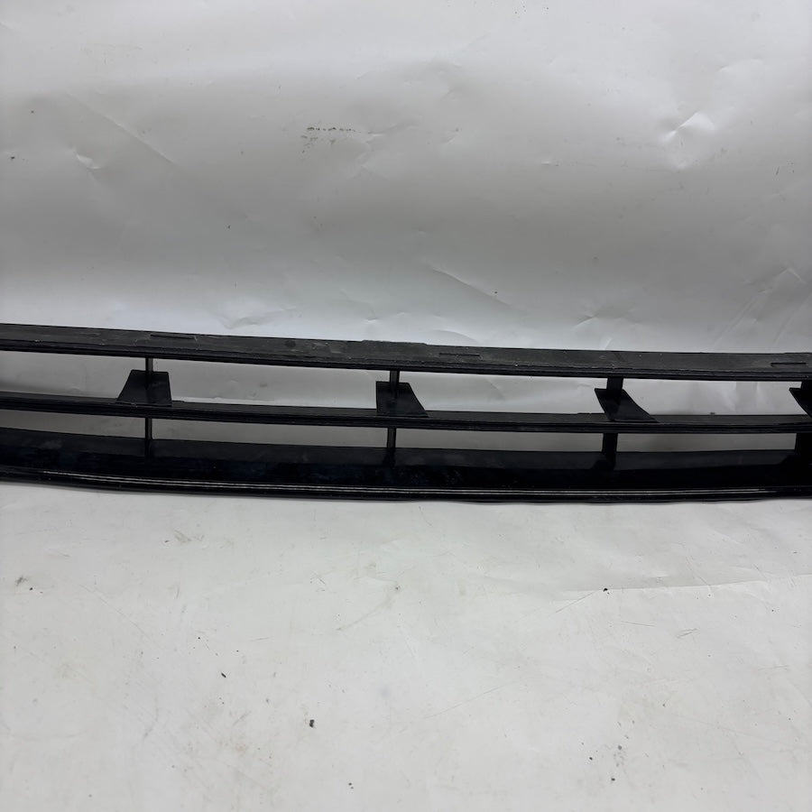 Ford B-Max Ön Tampon Orta Izgara AV11-17K945 BBW - En Uygun Oto Parça