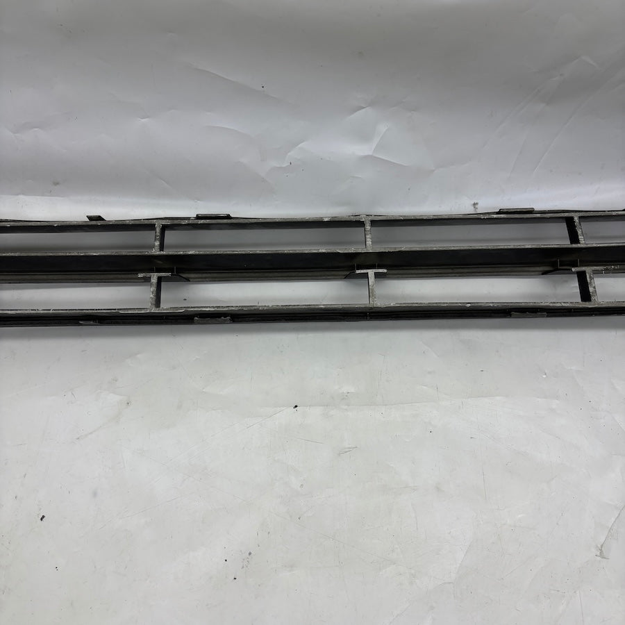 Ford B-Max Ön Tampon Orta Izgara AV11-17K945 BBW - En Uygun Oto Parça