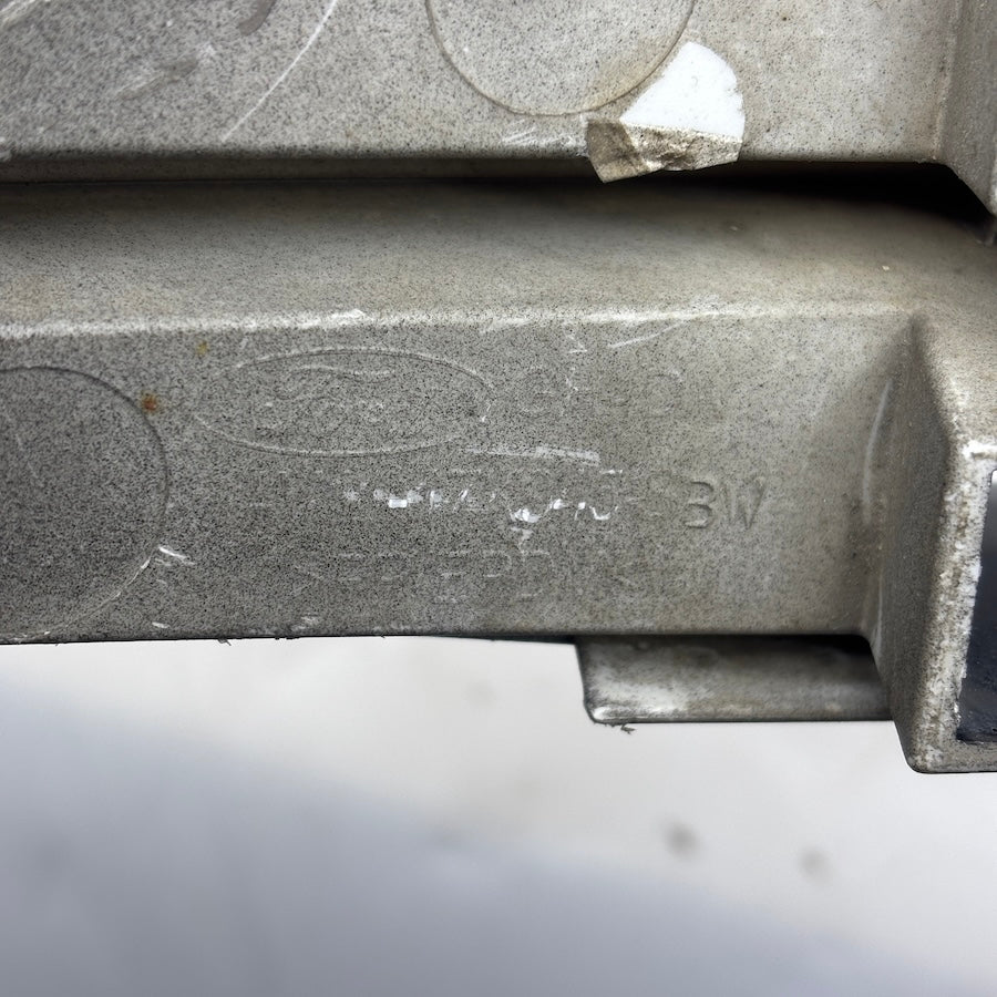 Ford B-Max Ön Tampon Orta Izgara AV11-17K945 BBW - En Uygun Oto Parça