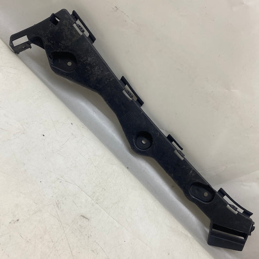Ford C-Max arka sol çamurluk ağız braketi – orijinal çıkma AM51-17E851-AF