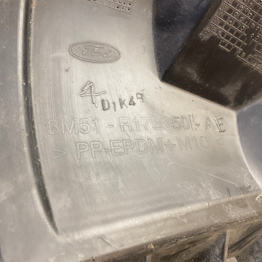 Ford C-Max Sağ Arka Tampon Montaj Braketi 3M51-R17E850-AE