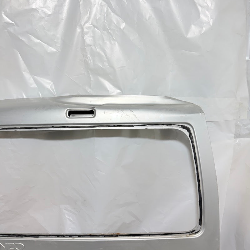 Ford Connect Bagaj Kapağı 03-13 Menteşe Arızalı En Uygun Oto Parça