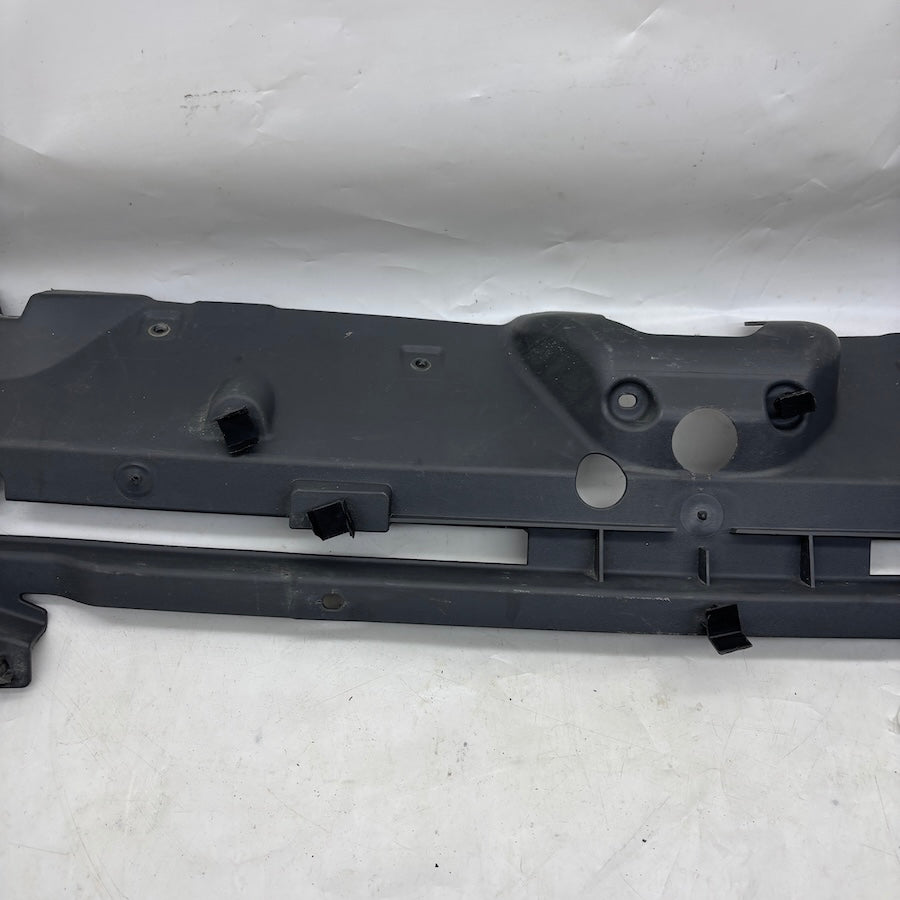 Ford Connect Ön Panjur İç İskeleti 9116-8138-AAW