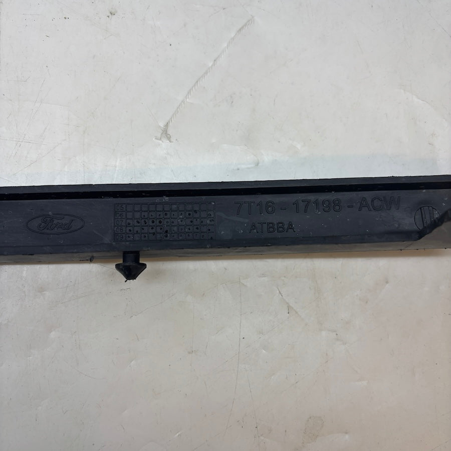 Ford Connect Ön Tampon Alt Deflektör 7T16-17198-ACW