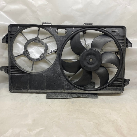 Ford Connect Radyatör Fanı 9T16-8C607 Orijinal Çıkma Klimasız (Tek Motorlu) En Uygun Oto Parça