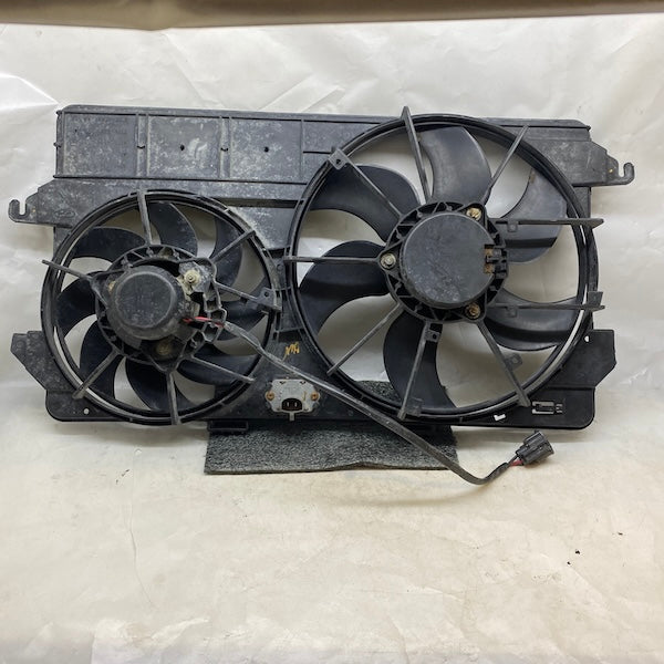 Ford Connect Radyatör Fanı 9T16-8C607 Orijinal Çıkma Klimalı (Çift Motorlu) En Uygun Oto Parça