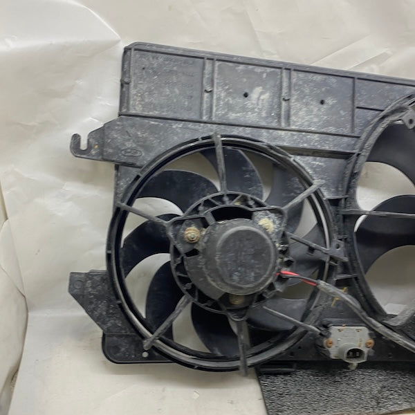 Ford Connect Radyatör Fanı 9T16-8C607 Orijinal Çıkma En Uygun Oto Parça