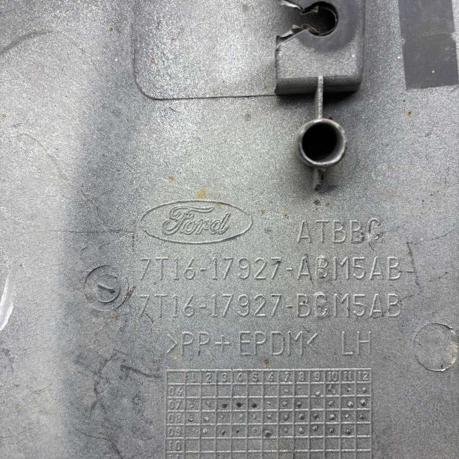Ford Connect Sol Arka Tampon Köşesi 7T16-17927