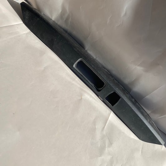 Ford Connect Tourneo Arka Kapı Plaka Aydınlatma Trimi DT11-R43404