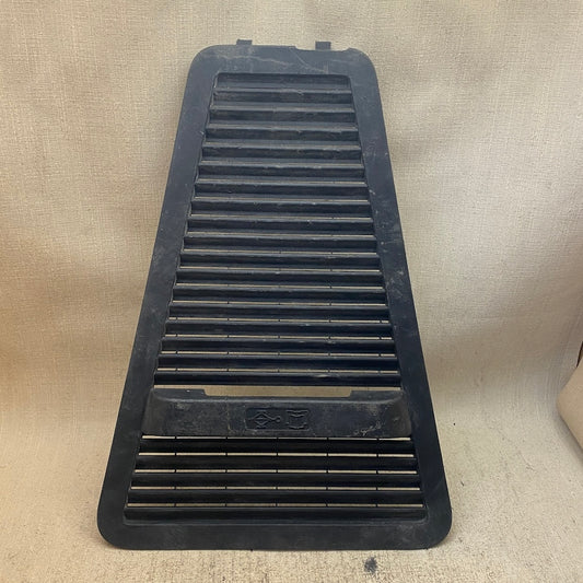Ford Courier Arka Bagaj içi Kriko Kapağı ET76-K45400-A