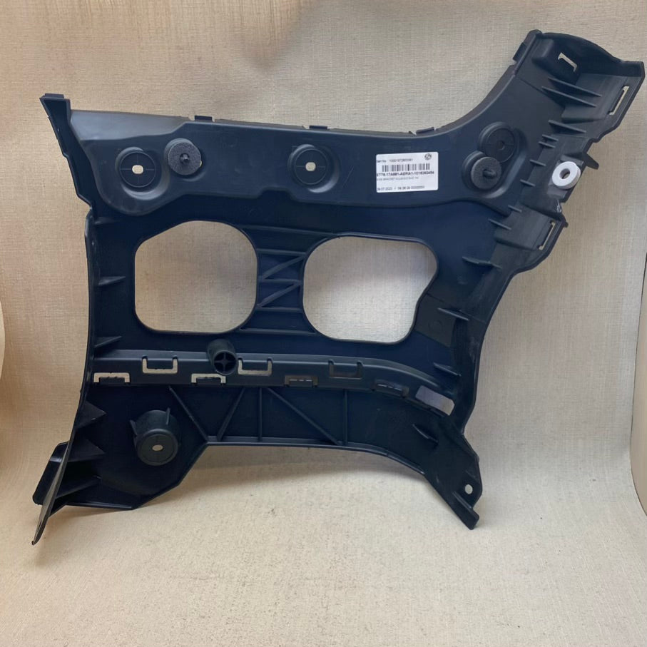 Ford Courier Arka Tampon Braketi Sağ Orijinal ET76 17A881