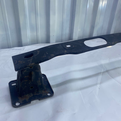 Ford Courier arka darbe emici demir – orijinal çıkma