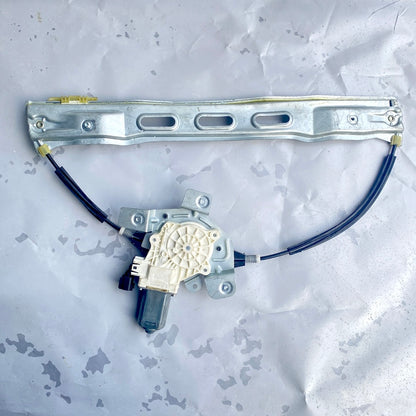 Ford Courier Ön Sağ Cam Krikosu Motorlu ET76 A23200 CD