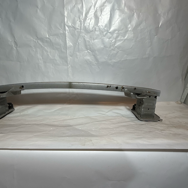 Ford Courier Ön Tampon Demiri 8V51-17K876 Orijinal Çıkma En Uygun Oto Parça