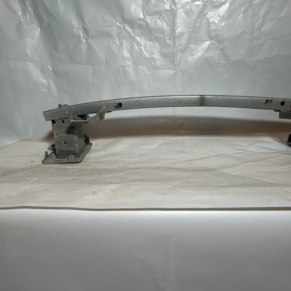 Ford Courier Ön Tampon Demiri 8V51-17K876 Orijinal Çıkma En Uygun Oto Parça