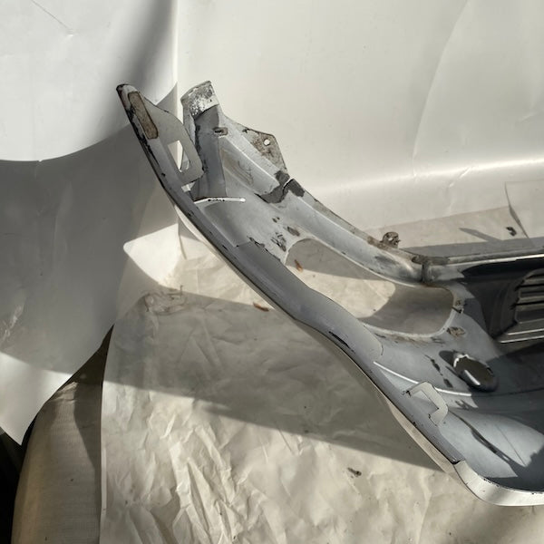 Ford Courier Ön Tampon Sis Delikli ET76-17K819-FK En Uygun Oto Parça