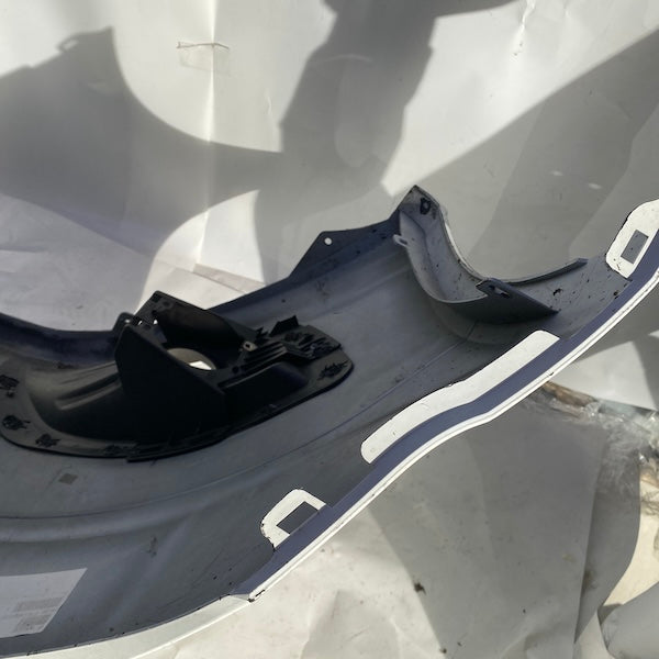 Ford Courier Ön Tampon Sis Delikli ET76-17K819-FK En Uygun Oto Parça