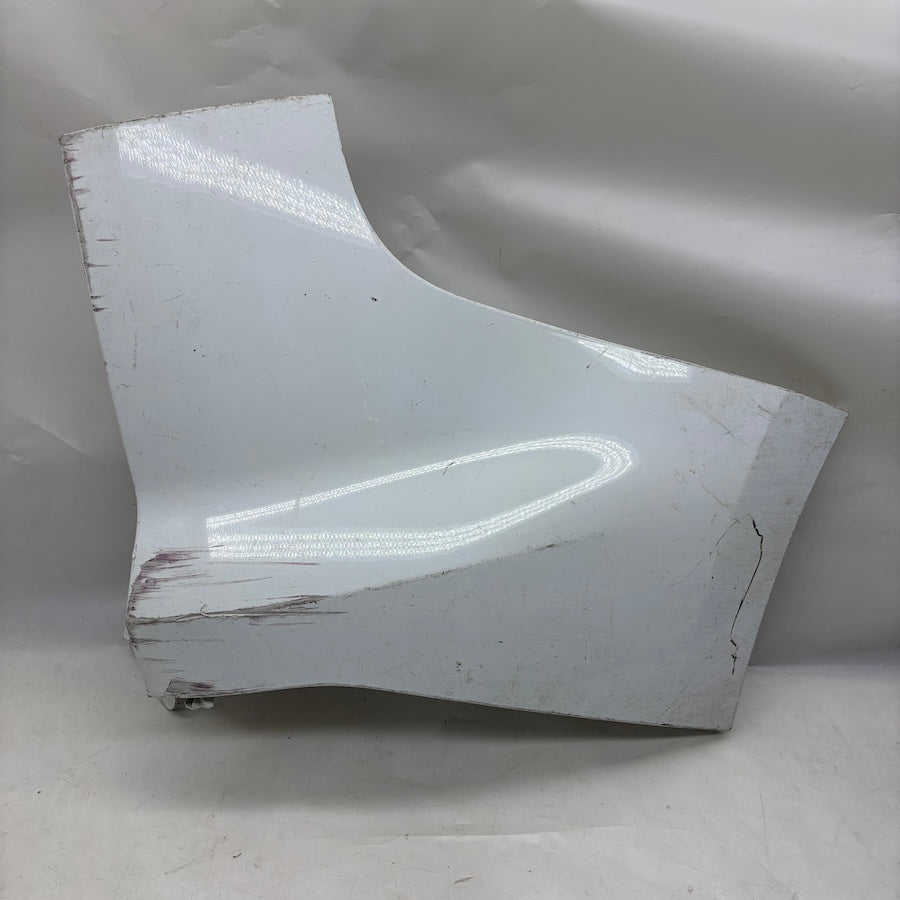 Ford Courier Arka Sağ Tampon Köşe ET76-17926
