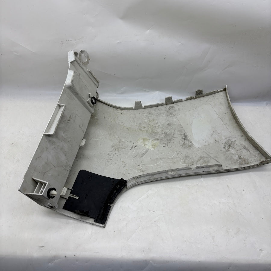 Ford Courier Arka Sağ Tampon Köşe ET76-17926