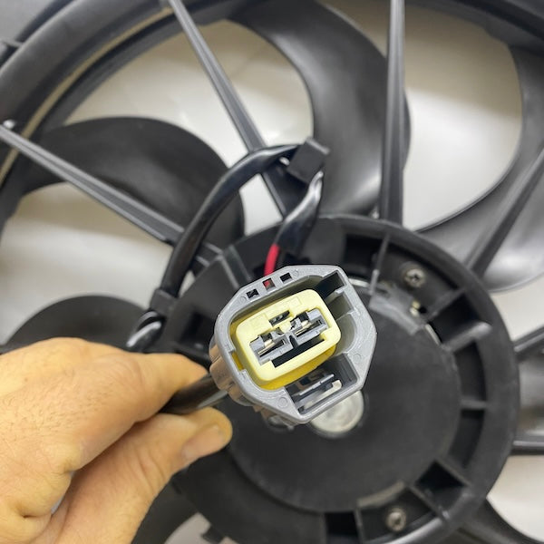 Ford Fiesta 1.6i Su Radyatörü BV618C607KC Sıfır Oris En Uygun Oto Parça