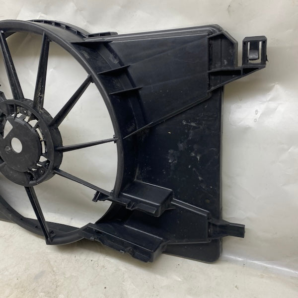 Ford Fiesta 1.6i/Volvo S40 Radyatör Fan 3M5H8C607UC En Uygun Oto Parça