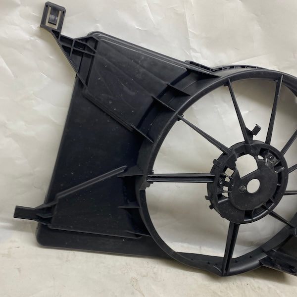 Ford Fiesta 1.6i/Volvo S40 Radyatör Fan 3M5H8C607UC En Uygun Oto Parça