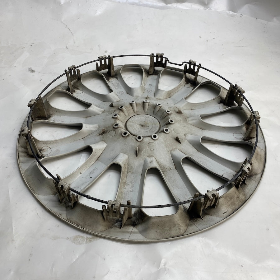 Ford Fiesta 15 inch Jant Kapağı 8V21-1130JB Orijinal Çıkma 2009-2015