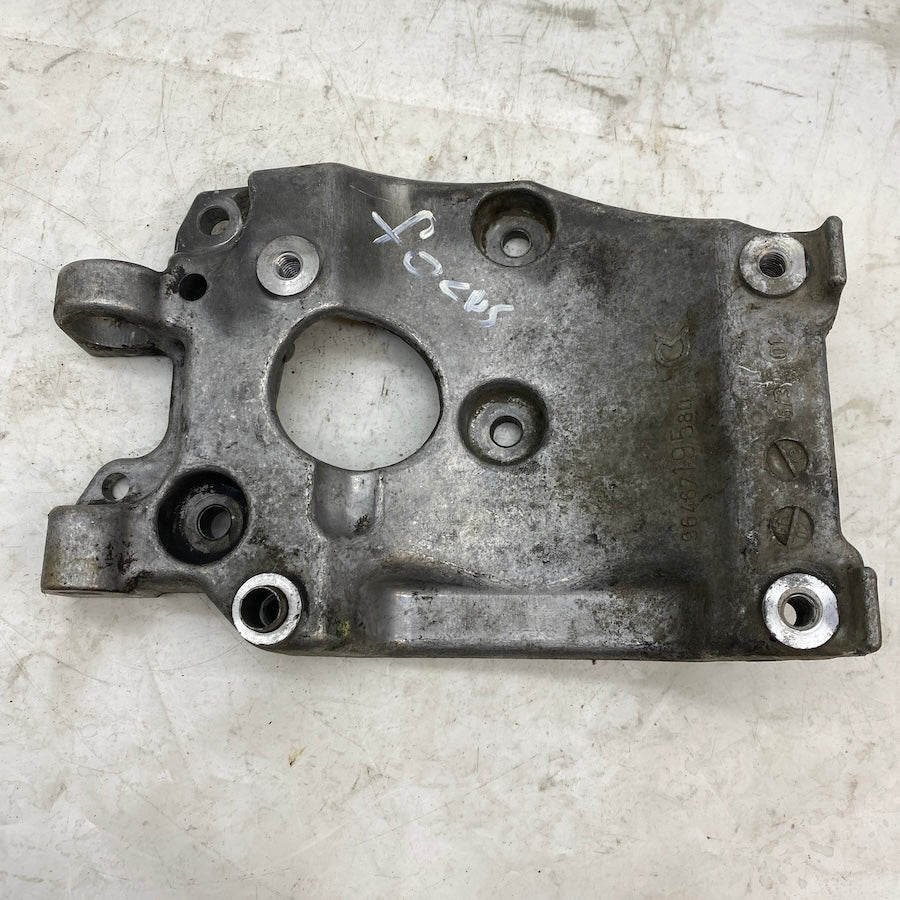 Ford Fiesta Altarnatör Klima Kompresör Bağlantı Braketi 9646719580