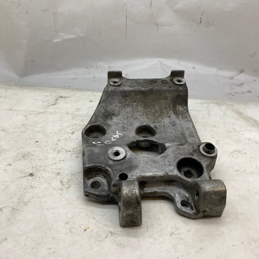 Ford Fiesta Altarnatör Klima Kompresör Bağlantı Braketi 9646719580