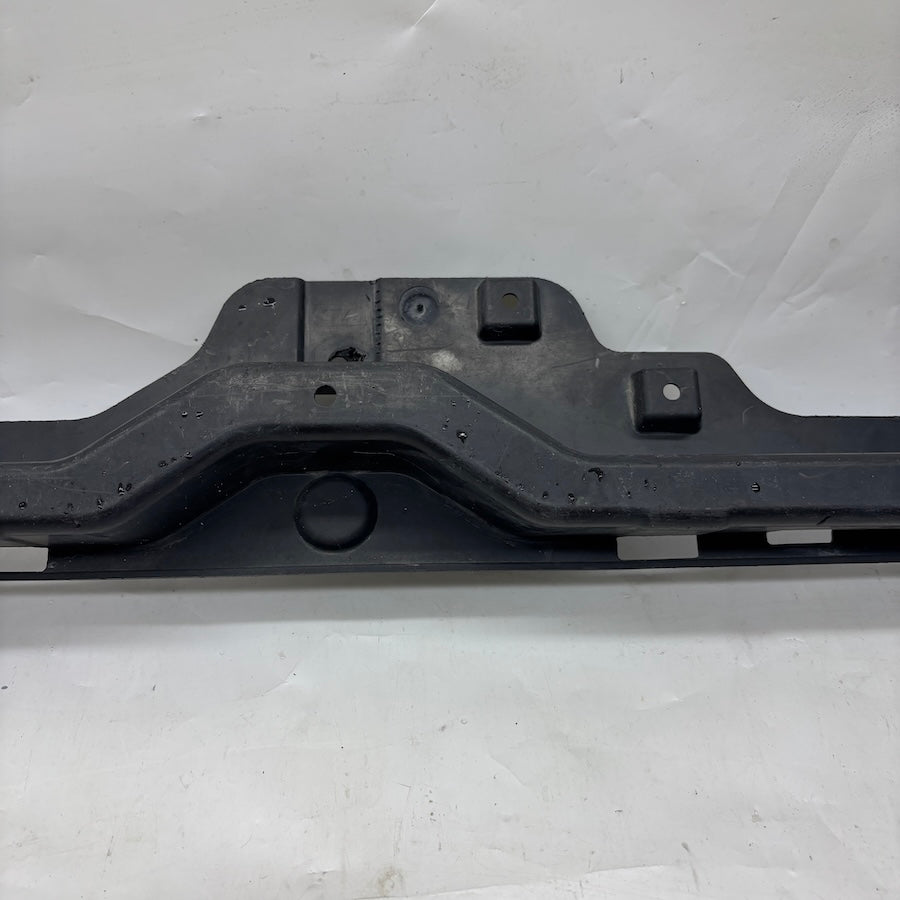 Ford Fiesta Arka Tampon Orta Braket 8A61-17B861-A - En Uygun Oto Parça