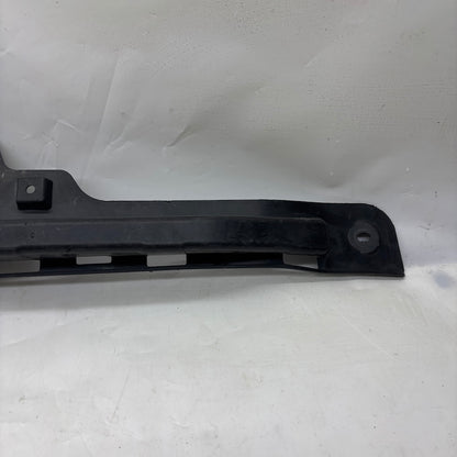 Ford Fiesta Arka Tampon Orta Braket 8A61-17B861-A - En Uygun Oto Parça