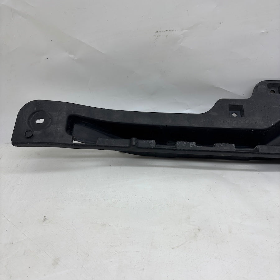 Ford Fiesta Arka Tampon Orta Braket 8A61-17B861-A - En Uygun Oto Parça