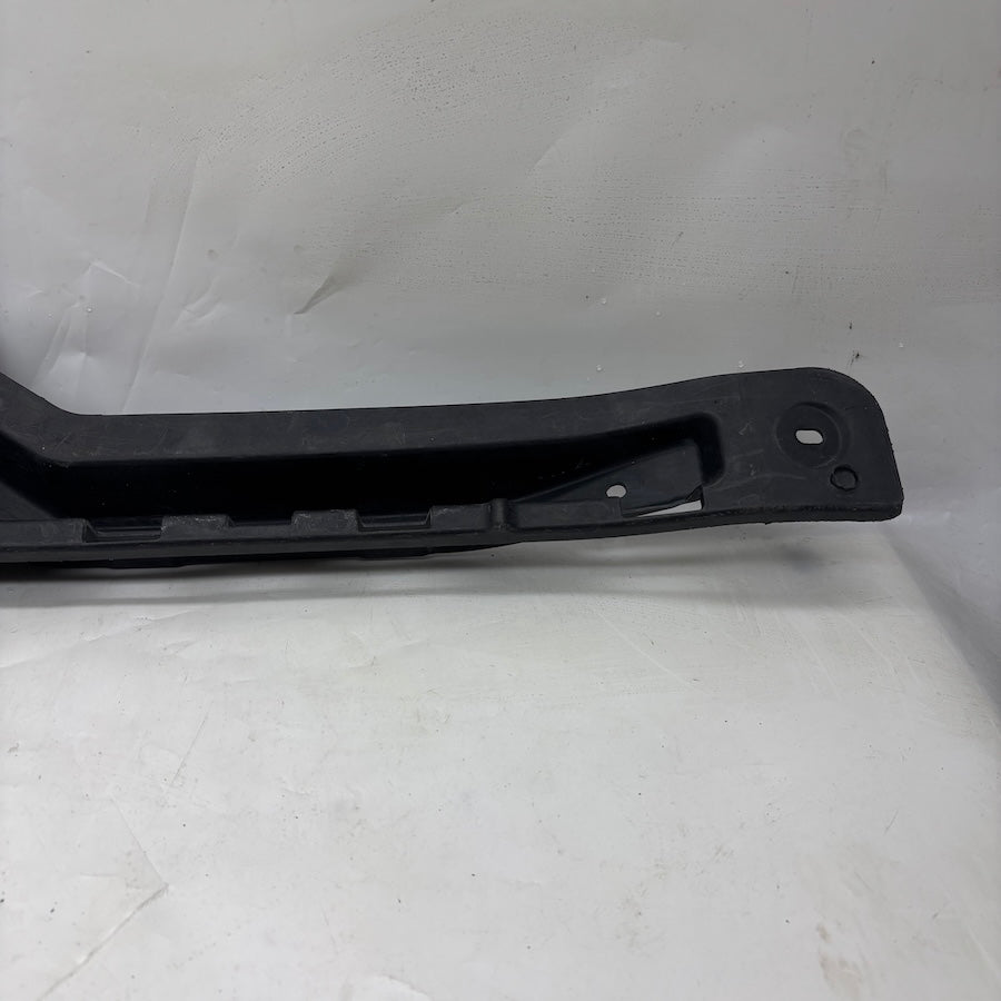 Ford Fiesta Arka Tampon Orta Braket 8A61-17B861-A - En Uygun Oto Parça