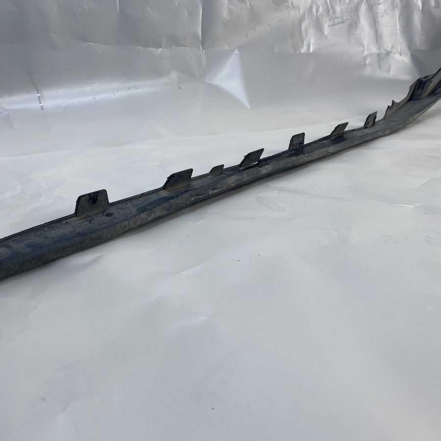 Ford Fiesta MK7 Ön Tampon Alt Spoyler 8A6117B69