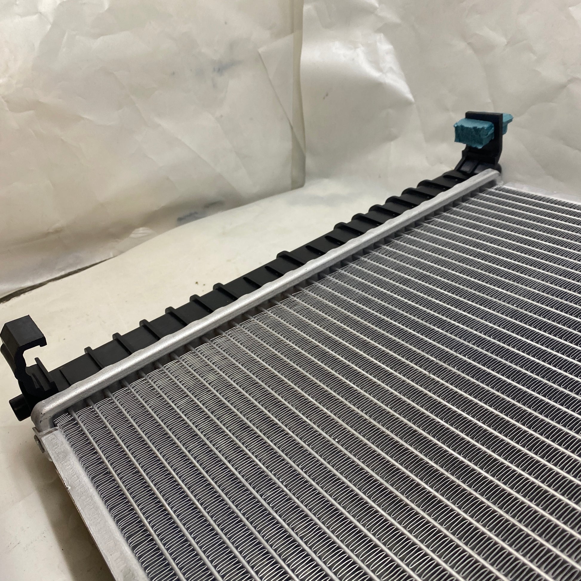 Ford Fiesta Motor Su Radyatörü 2S6H8005BB 2002+ En Uygun Oto Parça