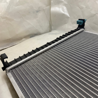 Ford Fiesta Motor Su Radyatörü 2S6H8005BB 2002+ En Uygun Oto Parça