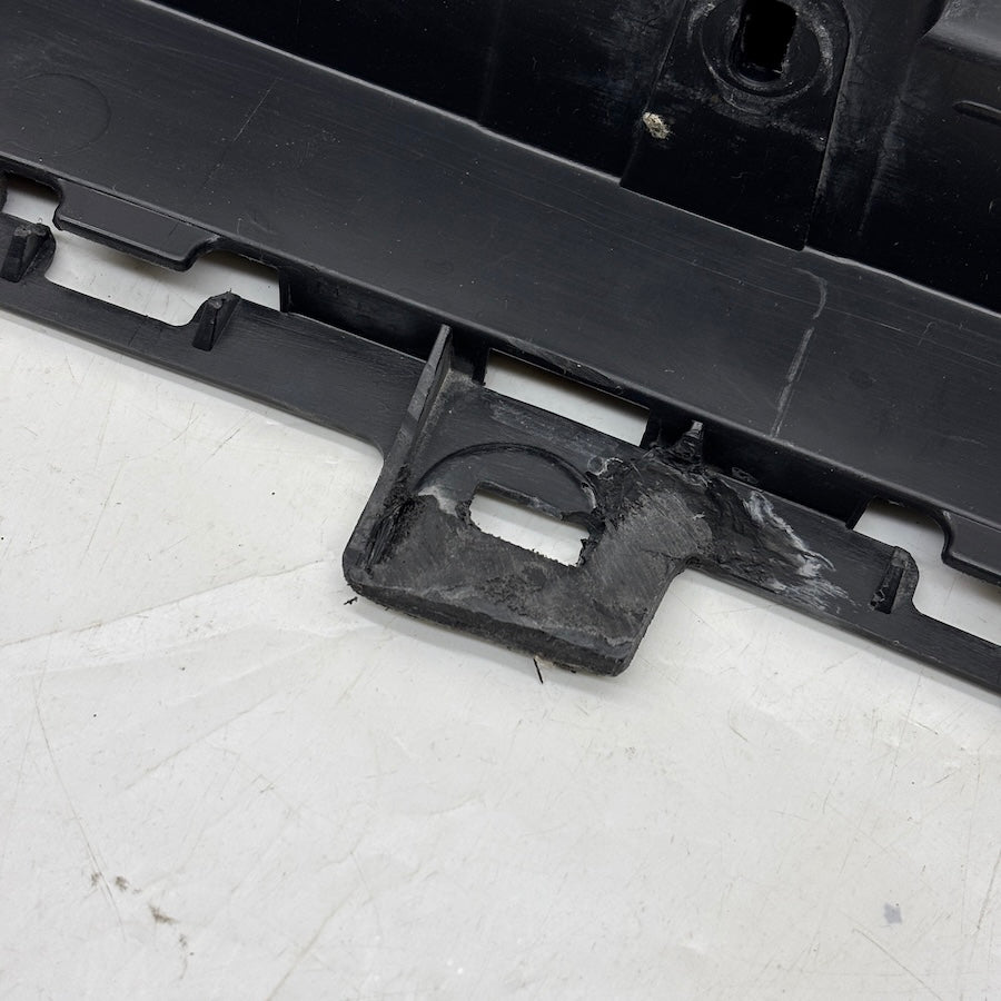 Ford Fiesta Ön Tampon Alt Bakalit 8A61-8B384-A