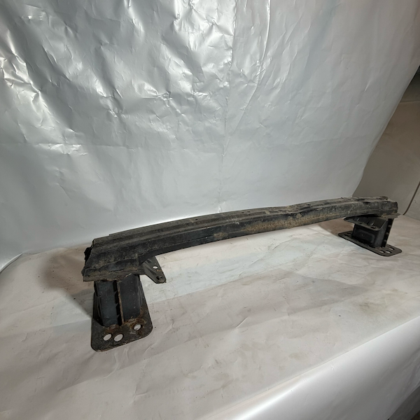 Chrysler 300C Ön Tampon Demiri K68100209AF Orijinal Çıkma En Uygun Oto Parça